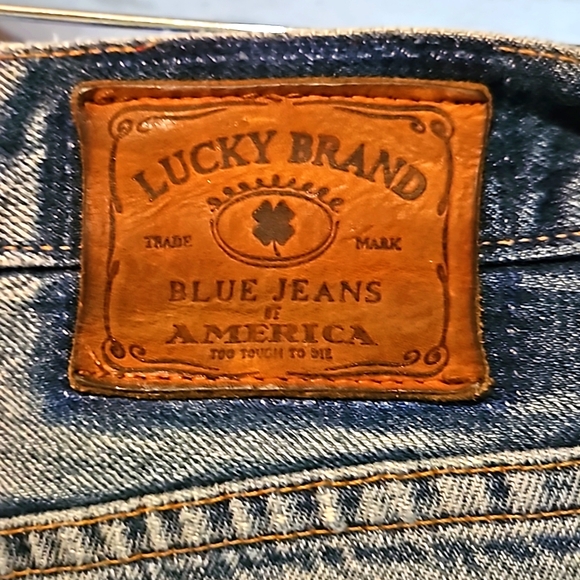 "LUCKY BRAND DUNGAREES- JEANS" MENS SIZE 36×32"  MADE IN THE USA!! WELL WORN 💙 - Picture 6 of 11